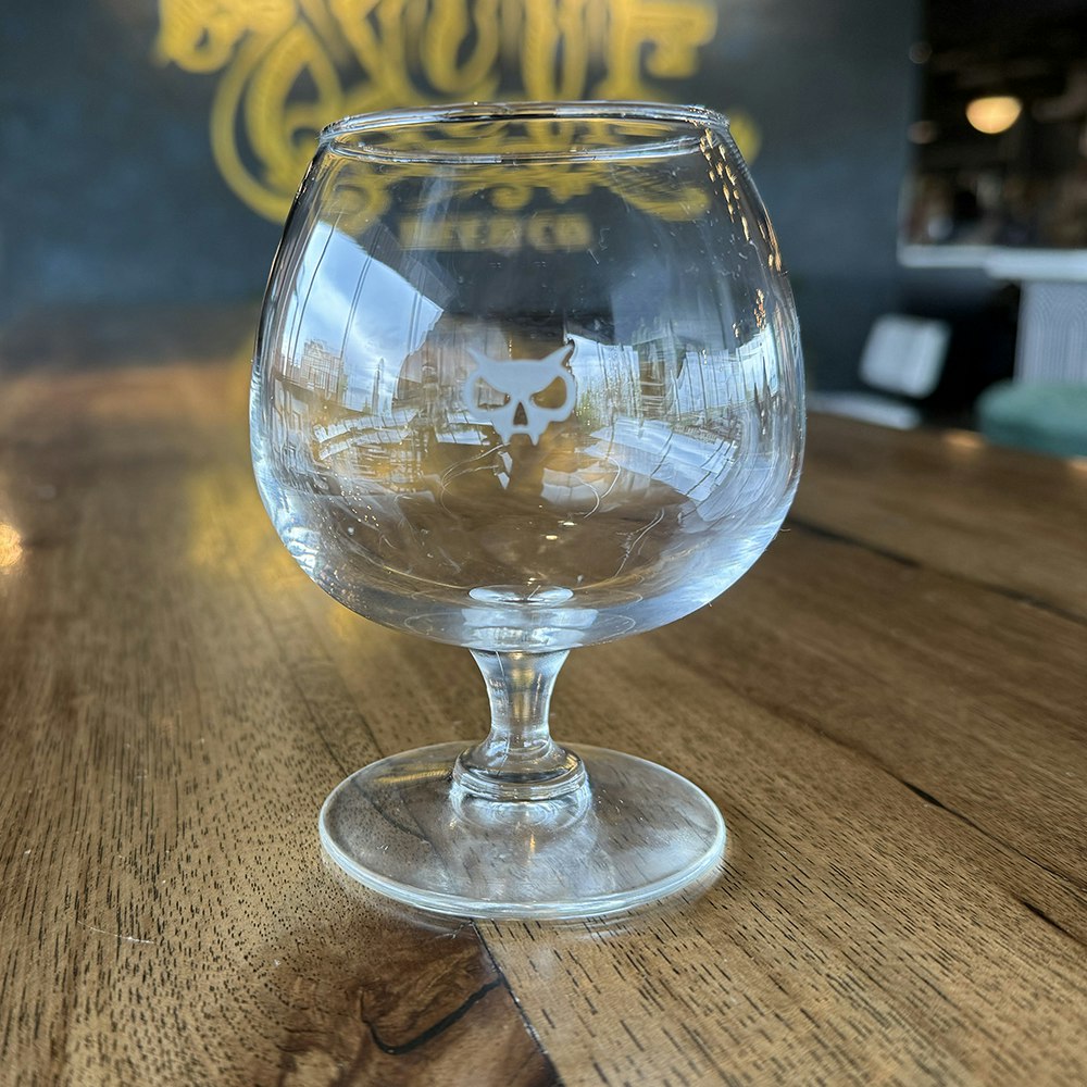 13oz brandy glass that we use for stouts. White fanghead printed.