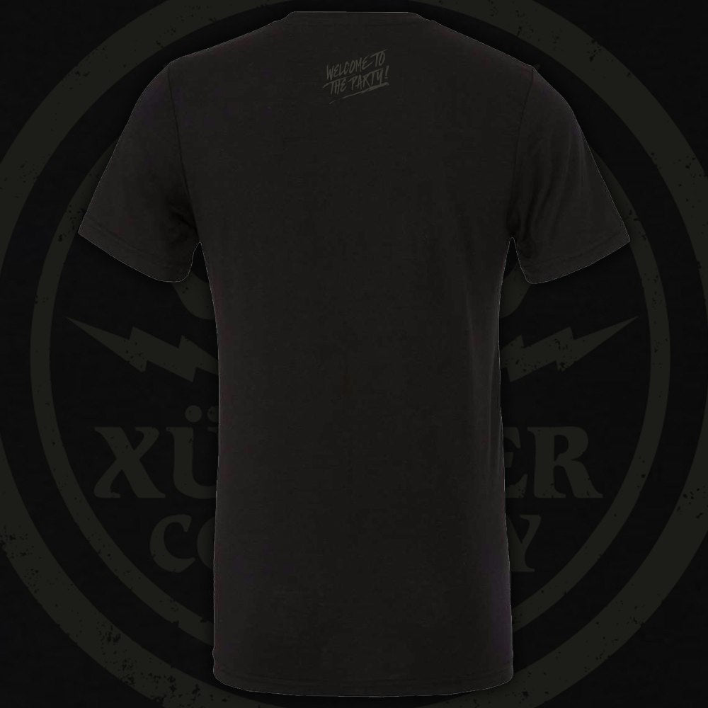 Black on black Xul Circle Emblem Tee.